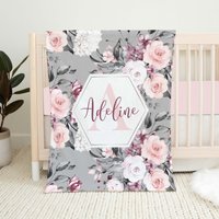 Personalisierte Florale Babydecke, Baby Mädchen Decke, Shower Geschenk, Geblümte Bettdecke, Namensdecke, Florales Kinderzimmer, Florales Monogramm von LittleDarlingsUS