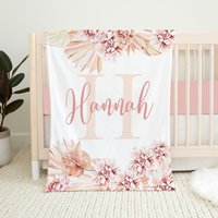 Personalisierte Florale Babydecke, Boho Decke, Monogramm Baby Mädchen Bettdecke, Kinderzimmer, Babygeschenke von LittleDarlingsUS