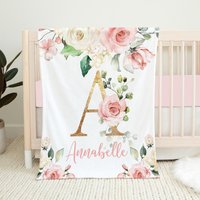 Personalisierte Florale Babydecke, Rosa Monogramm Decke, Baby Mädchen Namen Shower Geschenk, Gold Floral Decke von LittleDarlingsUS