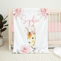 Personalisierte Reh Babydecke, Baby Mädchen Decke, Rosa Geblümte Wald Bettwäsche, Shower Geschenk, Rehkitz Bettwäsche von LittleDarlingsUS