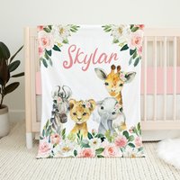 Personalisierte Safari Babydecke, Namensdecke, Krippe Bettwäsche, Baby-Dusche-Geschenk, Rosa Blumen Tiere Decke von LittleDarlingsUS