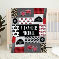 Personalisierte Traktor Decke, Baby Jungen Decke Namensdecke, Bauernhof Babydecke, Roter Babydecke Krippe Bettwäsche, Babypartygeschenk von LittleDarlingsUS