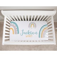 Personalisierter Regenbogen Bettlaken, Kinderbettlaken Junge, Bettwäsche, Kinderzimmer, Boho Krippe, Bettwäsche von LittleDarlingsUS