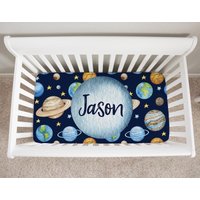 Personalisiertes Bettlaken, Baby Bettlaken Junge, Weltraum von LittleDarlingsUS