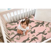 Rosa Camo Bettlaken, Kinderbettlaken Mädchen, Babybettwäsche, Bettwäsche, Country Crib Baby Mädchen Kinderzimmer von LittleDarlingsUS