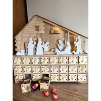 Led Adventskiste Aus Holz, Kinder Und Erwachsene, Countdown Zu Weihnachten, 1. Dezember, Krippe, Maria & Josef, Traditionell Led Adventskiste Aus Holz, Kinder Und Erwachsene, Countdown Zu Weihnachten, 1. Dezember, Krippe, Maria & Josef, Traditionell von LittleEmpireHomeware