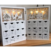 Led Weihnachts-Adventskalender Aus Holz, Aufleuchten, Erwachsene Und Kinder, Countdown 1.dezember, Rentier-Weihnachtsmannsschlitten, Weißes von LittleEmpireHomeware