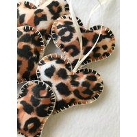 Valentinsherzen, Handgemachter Leopardendruck Filzherzen, Weihnachtsbaumaufsatz, Schüsselfüller 5Er Set Valentinsherzen, Handgemachter Leopardendruck Filzherzen, Weihnachtsbaumaufsatz, Schüsselfüller 5Er Set von LittleFactoryCrafts