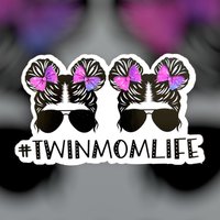 Twin Mom Life 3-Zoll-Vinyl-Aufkleber Oder Magnete Mädchen Zwillinge, Junge Zwillinge von LittleFairyLab