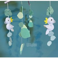 Papagei/Eukalyptus-Mobile - Babydekoration von LittleFoxForBaby