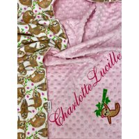 Faultier Flanell | Weiß - Minky Decke Personalisiert Babydecke, Mit Namen Für Säugling, Kleinkind, Kind von LittleLambsThreeCo