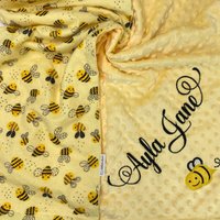Hummel Flanell Und Minky Decke, Personalisierte Lächelnde Biene Baby Decke Mit Namen Für Säuglinge, Kleinkinder, Kinder von LittleLambsThreeCo