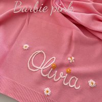 Personalisierte Babydecke, Handbestickt, Weiche, Atmungsaktive Baumwollstrickdecke, Neugeborenen-Babygeschenk, Babypartygeschenk von LittleLullabyGifts