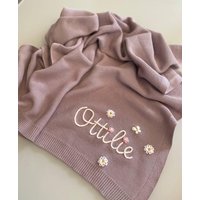 Personalisierte Babynamenmitteilung, Personalisierte Babystrickdecke, Benutzerdefinierter Babydeckenname, Weiche Atmungsaktive Baumwollstrickdecke Personalisierte Babynamenmitteilung, Personalisierte Babystrickdecke, Benutzerdefinierter Babydeckenname, Weiche Atmungsaktive Baumwollstrickdecke von LittleLullabyGifts