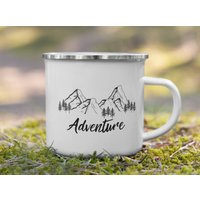 Personalisierte Emaille Camping Tasse Adventure Mit Motiv Geschenk Für Wanderer Naturliebhaber Outdoor Geschirr Campingzubehör Personalisierte Emaille Camping Tasse Adventure Mit Motiv Geschenk Für Wanderer Naturliebhaber Outdoor Geschirr Campingzubehör von LittleMathildaDE