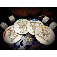 Set Ritueller Untertassen Mit Den 4 Elementen - Hexe Hexerei Wicca Wiccan Heidentum Esoterik Magie Erde Luft Wasser Feuer von LittleSorcerer