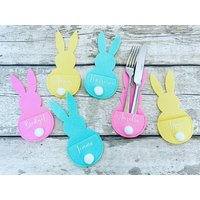 Personalisierte Osterhasenbesteckhalter, Ostertischgedecke, Hasenbesteckhalter, Ostertischnamen, Ostertischdekoration Personalisierte Osterhasenbesteckhalter, Ostertischgedecke, Hasenbesteckhalter, Ostertischnamen, Ostertischdekoration von Littlebearcrafts1
