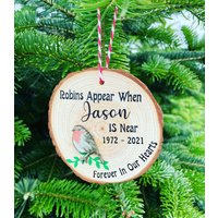 Personalisierte Rotkehlchenkugel, Rotkehlchen Deko, Erscheinen Zeichen, Personalisiertes Liebesschild, in Erinnerung An Dekoration, Weihnachten Personalisierte Rotkehlchenkugel, Rotkehlchen Deko, Erscheinen Zeichen, Personalisiertes Liebesschild, in Erinnerung An Dekoration, Weihnachten von Littlebearcrafts1