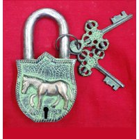 Pferde Design Handgeschnitzte Sicherheitsverschluss | Messing Vorhängeschloss Mit 02 Schlüsseln Victorian Animal Tricky Lock von LittletalesCreations