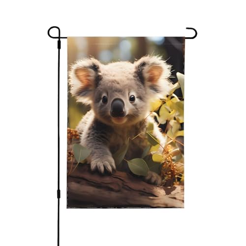 Niedliche Koala-Pflanzen-Druck, doppelseitige Gartenflagge – farbecht, Feiertagsbanner für Hof-Dekoration, Willkommensschild, 31,8 x 45,7 cm Niedliche Koala-Pflanzen-Druck, doppelseitige Gartenflagge – farbecht, Feiertagsbanner für Hof-Dekoration, Willkommensschild, 31,8 x 45,7 cm von LiuMng