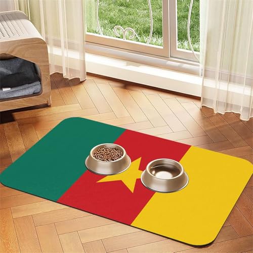 Saugfähige Futtermatte für Haustiere, 40 x 60 cm, Motiv: Flagge von Kamerun, schnell trocknendes Futterunterlage/Leder-Tischset, für Hunde, Katzen, Futternapf, Wasser von LiuMng