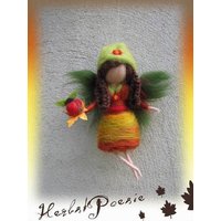 Herbstpoesie - Kleine Apfel Elfe, Herbstfee, Wolle Herbstpoesie - Kleine Apfel Elfe, Herbstfee, Wolle von LivelySheep