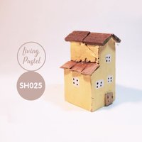 Kleines Haus Kleines Dekoratives, Häuschen, Handgemachtes Hölzernes Geschenk, Nettes Neues Hausgeschenk, Personalisiertes Wohndekor Für Mini-Holzdorf von LivingPastel