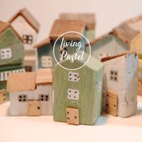 Kleines Treibholzhäuschen Aus Recyceltem Holz Und Treibholz, Rustikales Hausdekor, Einzigartiges Neues Hausgeschenk, Küstendekor, Regaldekor von LivingPastel