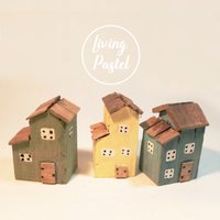Primitives Handgefertigtes Holzhaus, Personalisiertes Mini-Holzhaus, Miniaturhaus, Kleines Rustikales Hausdekor, Treibholz Art Cottage von LivingPastel