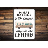 Lustiges Camper Story Schild, Camping Liebhaber Geschenk, Paare Camping, Duo, Humor Für Geschenk Camper, Paar von LiztonSignShop