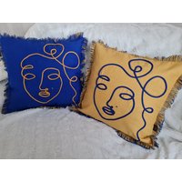 100% Natürliche Leinen Kissenbezüge. Abstrakte Gesichtsstickerei. Kissenhülle. Kissenhülle Aus Leinen. Line Art von LoDaSistersHandmade
