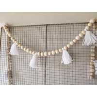 Holz Perlen & Filzkugel Quasten Girlande - 150cm von LoaLyInc