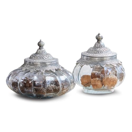 Loberon Dose Set Osayi - Deko Glasbehälter Mit Verziertem Deckel - Aus Mundgeblasenem Glas & Aluminium - 2 Gläser - ø 13cm & 18cm Loberon Dose Set Osayi - Deko Glasbehälter Mit Verziertem Deckel - Aus Mundgeblasenem Glas & Aluminium - 2 Gläser - ø 13cm & 18cm von Loberon