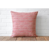 Rot Gestreiftes Leinenkissen von LocalProduceDesign