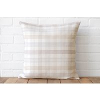 Tartan Creme Und Grau Wildleder Kissen von LocalProduceDesign