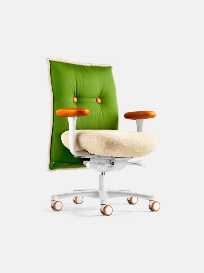 Löffler Brasilian Chair 97 - hochwertiger Bürostuhl mit niedriger Rückenlehne. von Löffler