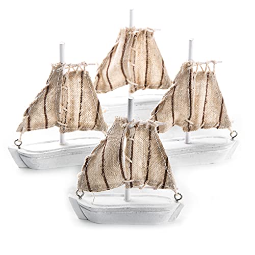 Logbuch-Verlag 4 kleine Segelboote aus zum Hinstellen 8,5 cm - Maritime Deko Segelschiffe Natur braun weiß - Mini Schiff Figuren von Logbuch-Verlag
