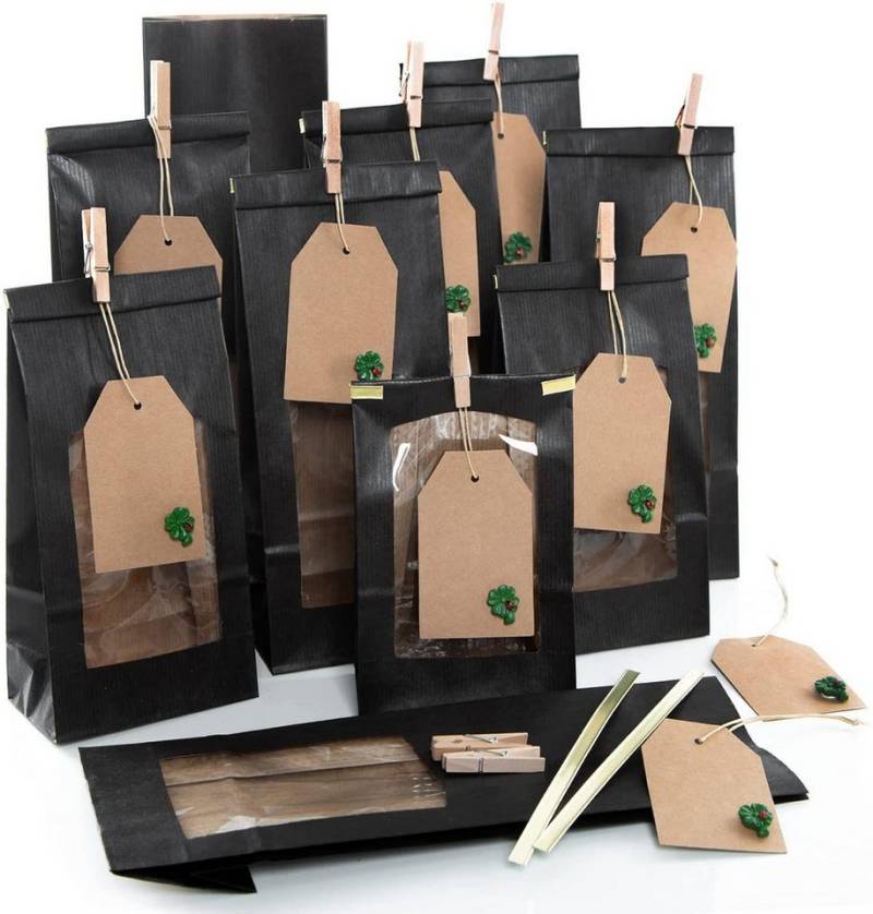 Logbuch-Verlag Geschenkbox 10 schwarze Blockbodenbeutel mit Fenster + Kraftpapieranhänger zum von Logbuch-Verlag