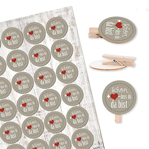 Logbuch-Verlag 24 Schön DASS du da bist Klammer Holz mit Sticker für Tischdekoration Gastgeschenk Hochzeit Taufe grau 4 cm von Logbuch-Verlag