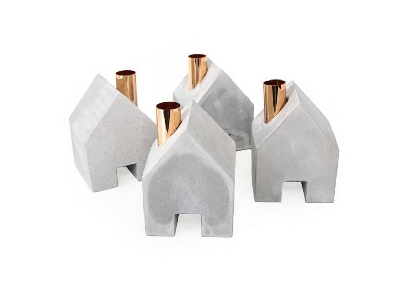 Logbuch-Verlag Dekofigur 4 Moderne Kerzenleuchter Advent Weihnachten Häuser Kerzenhalter grau Logbuch-Verlag Dekofigur 4 Moderne Kerzenleuchter Advent Weihnachten Häuser Kerzenhalter grau von Logbuch-Verlag