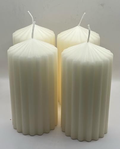 Løgum Kloster dänische Blockkerze Stumpenkerze ohne Duft 4-er Set mit Rillen Brenndauer ca. 39 Std., Sondergrößen ca. 50 Std (SG1 creme 6,8x13cm BD52Std) von Løgum Kloster Lys