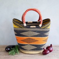 Einkaufskorb - Rita Afrikanisch, Fairtrade, Bolga, Marktkorb in Orange, Gelb Und Schwarz Mit Hellbraunen Ledergriffen Einkaufskorb - Rita Afrikanisch, Fairtrade, Bolga, Marktkorb in Orange, Gelb Und Schwarz Mit Hellbraunen Ledergriffen von LolaAndMawu