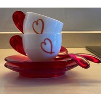 Guzzini Set Mit 2 Kaffeetassen Untertasse - Love Line Design Von Setsu Und Shinobu Ito, Hergestellt in Italien von LolaVintageDesign