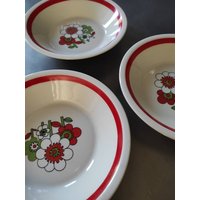 Viking Exclusive Porcelain 8 - Set Mit 3 Vintage-Suppentellern Aus Den 70Er Jahren Viking Exclusive Porcelain 8 - Set Mit 3 Vintage-Suppentellern Aus Den 70Er Jahren von LolaVintageDesign