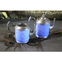 Teeservice Aus Antikem Porzellan, Glasiertes Teekannen Teezubehör Metall, Blaues Vintage-Teekannen von LolaVintageSpain