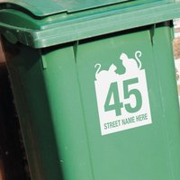 Katzen Wheelie Bin Vinyl Aufkleber | Personalisierbar Hausnummer Gartenkorb in 24 Farben Erhältlich von LondonDecal