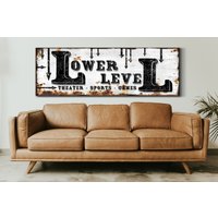 Untere Ebene Schild, Kellerschild Spielzimmer Dekoration, Kino Rustikale Lounge Vintage Bauernhaus Wand Kunst, Leinwand Druck von LoneStarWallArtCo