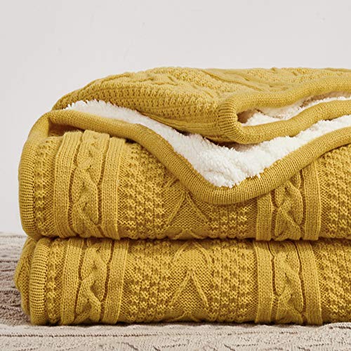 Longhui bedding Senfgelb 127 x 160 cm Acryl Zopfmuster Sherpa Überwurf Decke – dicke, weiche, große, gemütliche gelbe Strick-Fleecedecke für Couch, Sofa, Bett – große gelbe Decke für alle Jahreszeiten von Longhui bedding