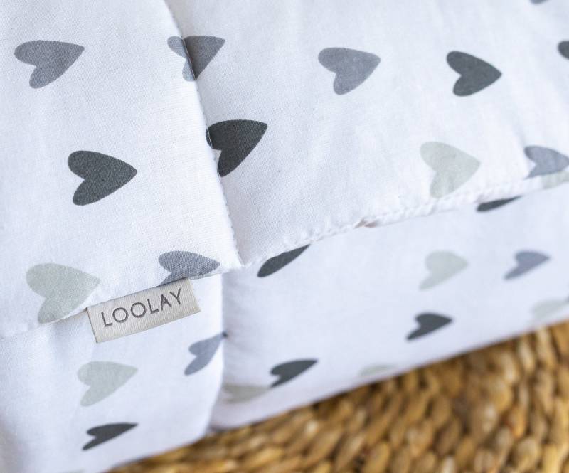 Loolay Bettnestchen HERZ Grau Hellgrau Baumwolle Atmungsaktives Babybett BETTUMRANDUNG, (Bett 140x70cm - 420, 210 x 30cm, 120x60cm - 360, 180 x 30 cm, Babyaussttatung Umrandung Kopfschutz Kantenschutz Bettschlange), Super PREMIUM Baby GESCHENK! 100% Natural Baumwolle! Loolay Bettnestchen HERZ Grau Hellgrau Baumwolle Atmungsaktives Babybett BETTUMRANDUNG, (Bett 140x70cm - 420, 210 x 30cm, 120x60cm - 360, 180 x 30 cm, Babyaussttatung Umrandung Kopfschutz Kantenschutz Bettschlange), Super PREMIUM Baby GESCHENK! 100% Natural Baumwolle! von Loolay