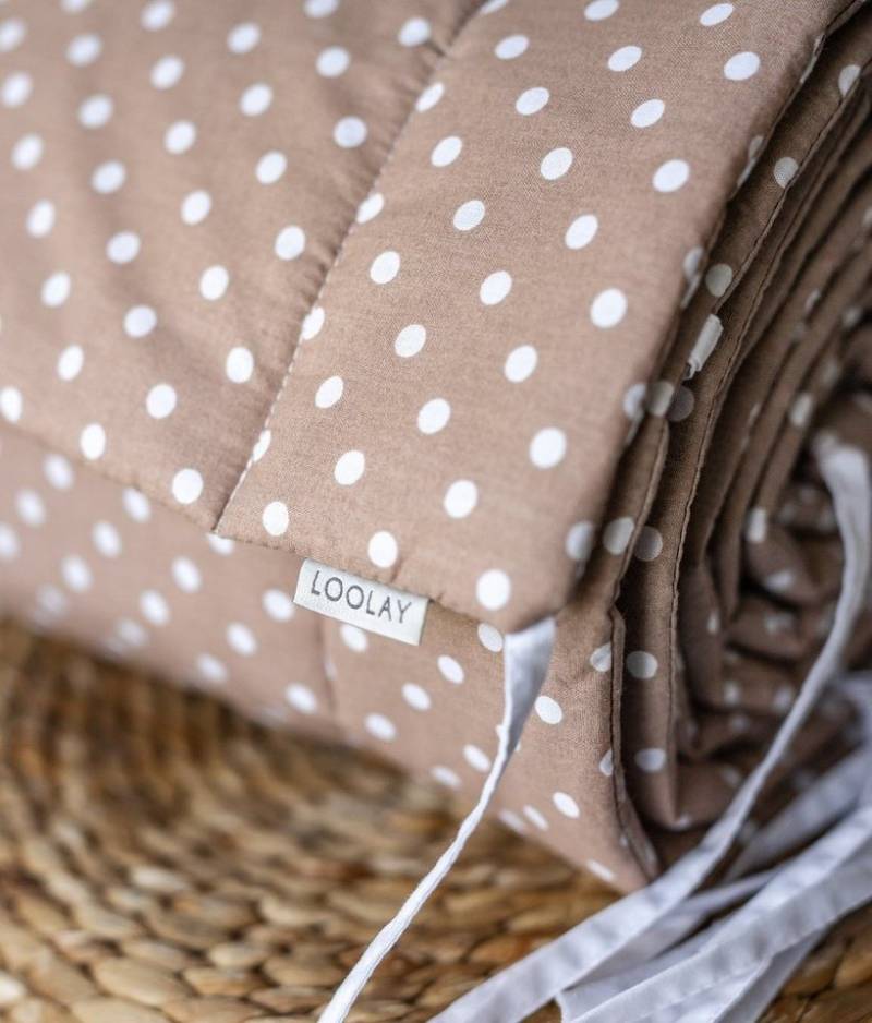 Loolay Bettnestchen Taupe BRAUN Punkte Bettumrandung Babybett 420, 360, 210, 180 x 30cm, (Babynestchen Bettsprossen Kopfschutz Baby Ausstattung Neugeborene Premium GECHENK, 100% Baumwolle Babybett Bettschutzgitter Umrandung), LOOLAY® - 100% Europäische Stoffe und Kleinserien-Nähen! von Loolay